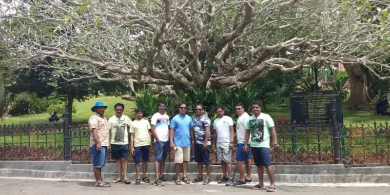 Family photo inside Alleppey Houseboat